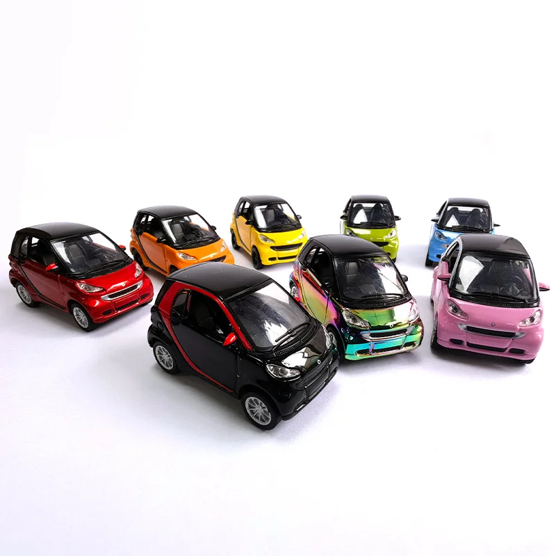 

1/64 Smart Fortwo Alloy Classic Car Model Diecasts Metal Mini Car Vehicles Model High Simulation Collection Kids Gift Decoration