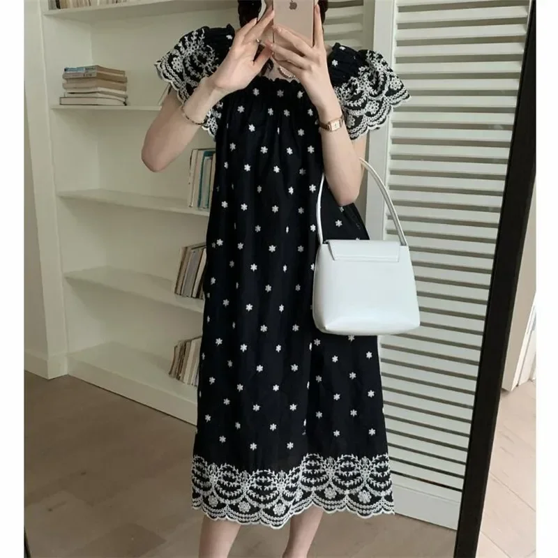 Women Vintage Black Embroidery Flower A Line Dress New Summer Fashion Square Collar Midi Dress Flying Sleeve Loose Holiday Dress