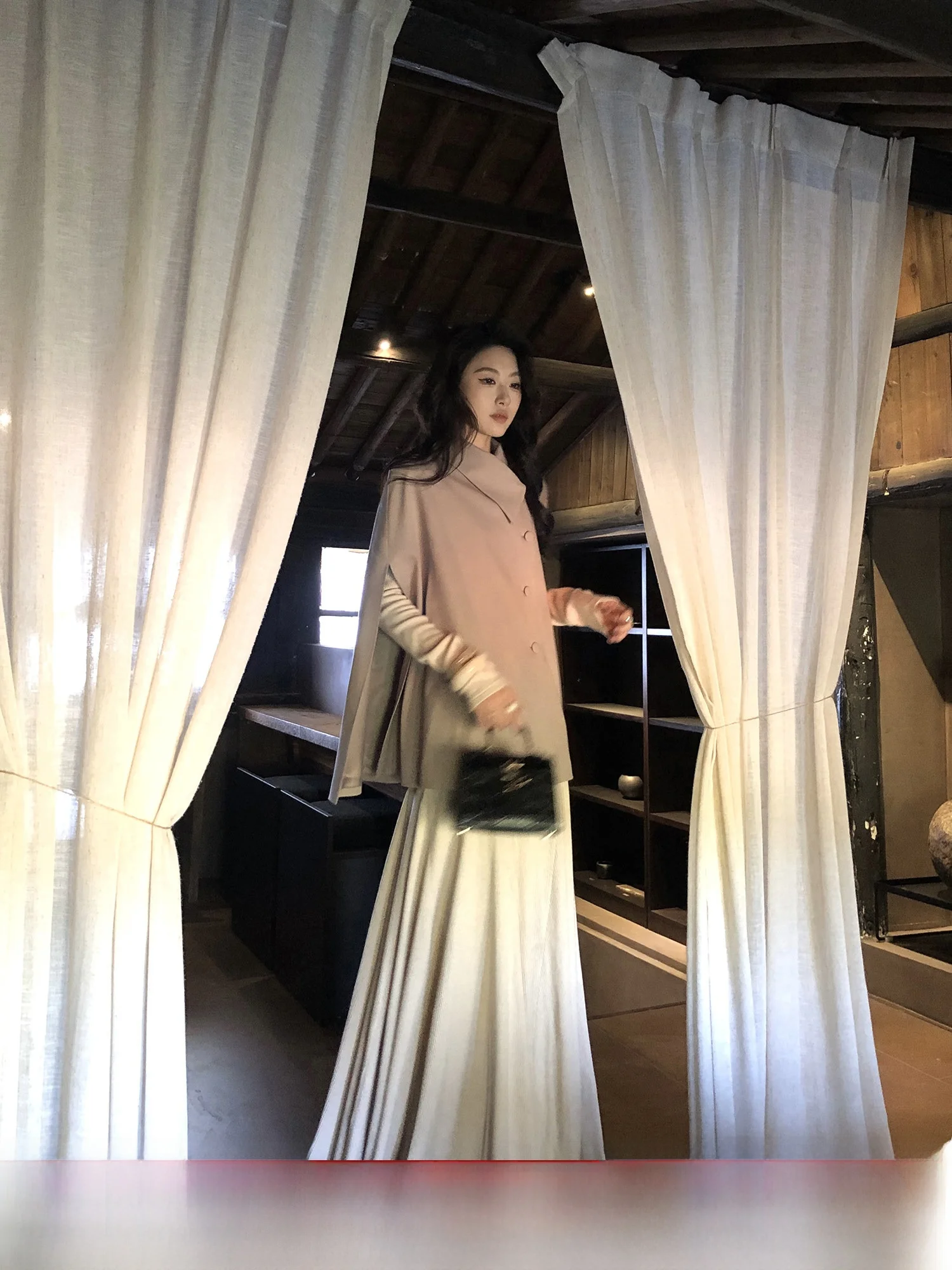 

Пальто KKABOVE с асимметричным воротником-накидкой, длинное, с V-образным вырезом, кружевными вставками, вязаное, повседневное, с эффектом перекрытия, в стиле Dr.