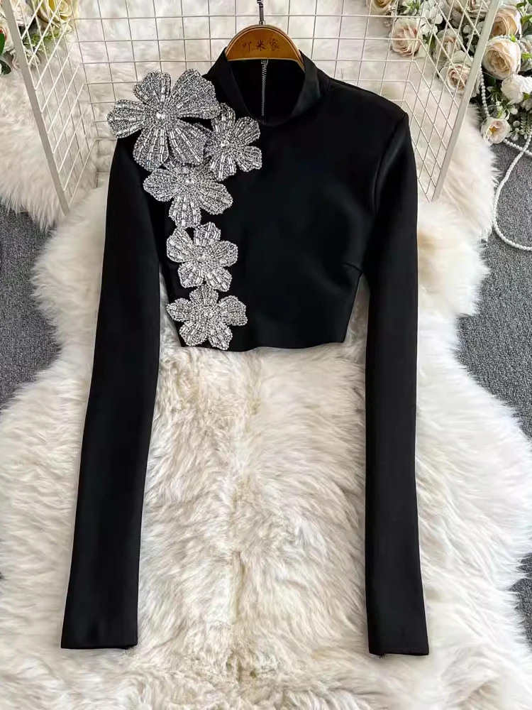 EWQ Elegante Set a due pezzi Colletto alla coreana da donna Maniche lunghe Top con diamanti con gonne divise a vita alta 2025 Primavera Nuovo 27X1917