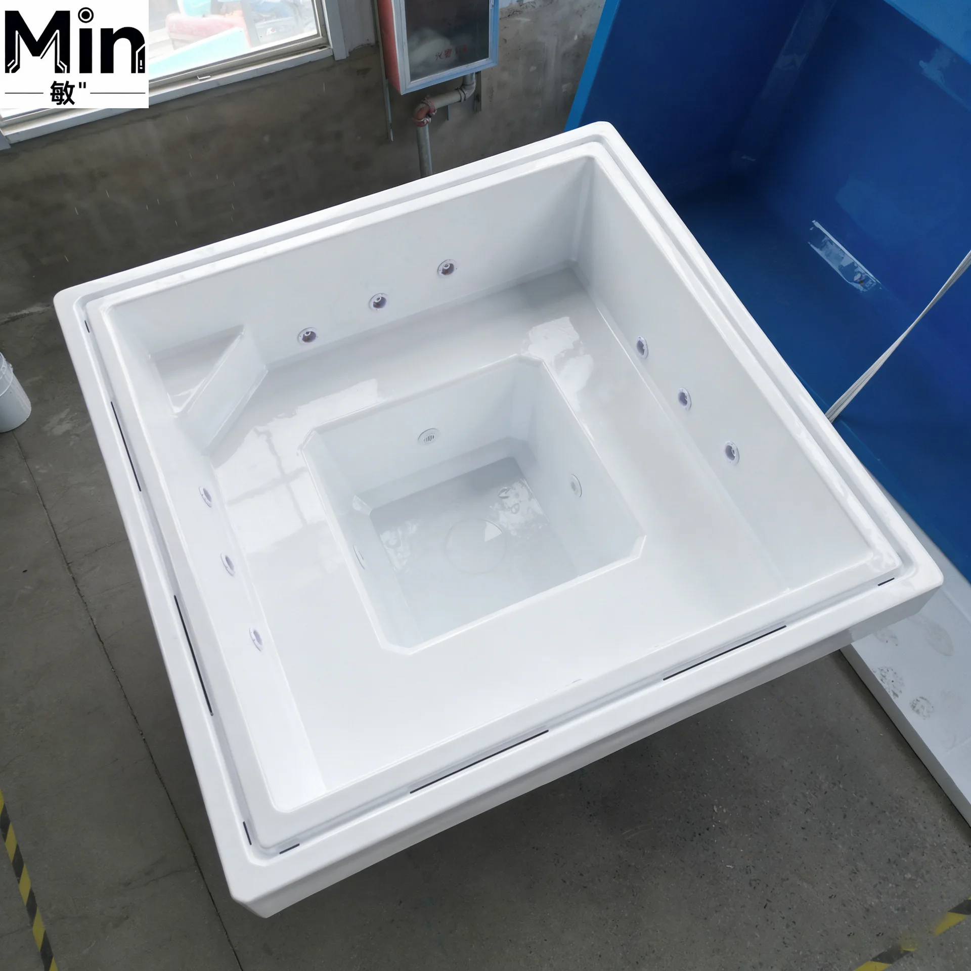 Outdoor Prefabricated Fiberglass Frame Small Swimming Pool for Villa Garden Free Installation Above Ground Leisure Swimming Pool