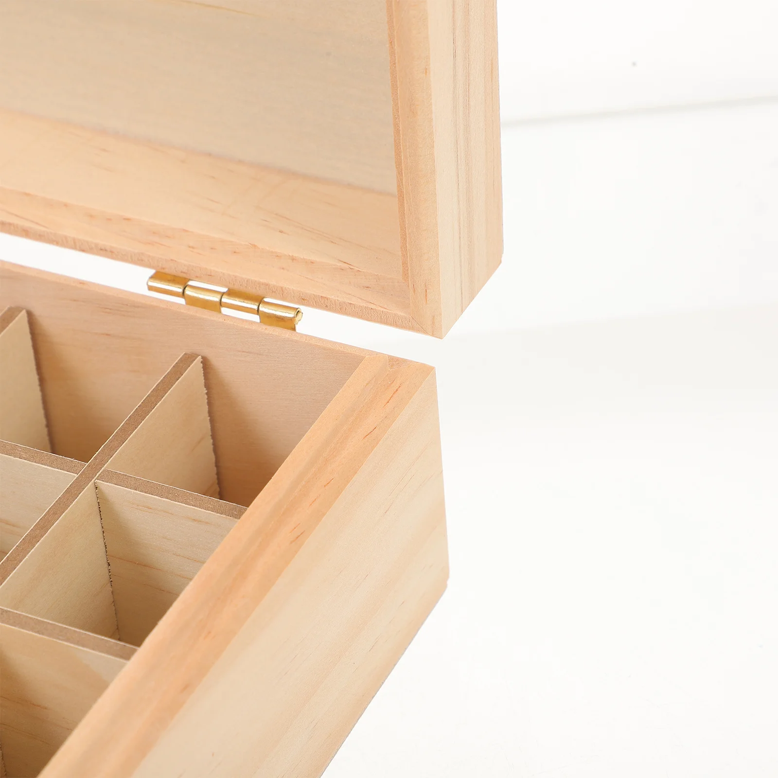 

25-Grid Wooden Essential Oil Storage Box Organizer Multi-Compartment Oil Wood Container For Small Bottles Nail Polish