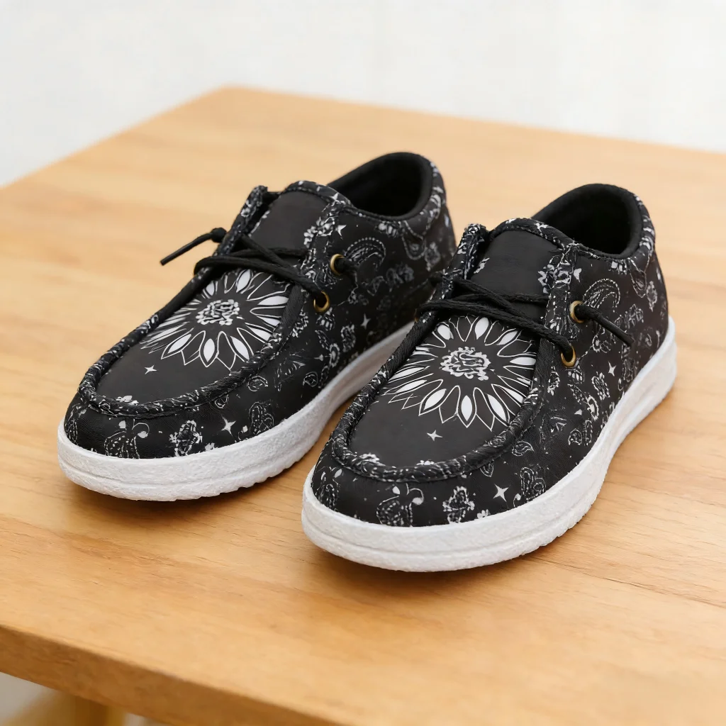 

Women's Fashion Paisley Print Sneakers - Easy Slip-On Style for Travel & Everyday