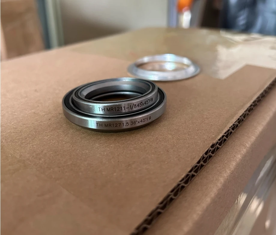 ชุดหูฟังส้อมหน้าจักรยานแบริ่งเรียว 41.8-52 มม. ชุดหูฟัง 82 กรัม/ชิ้น