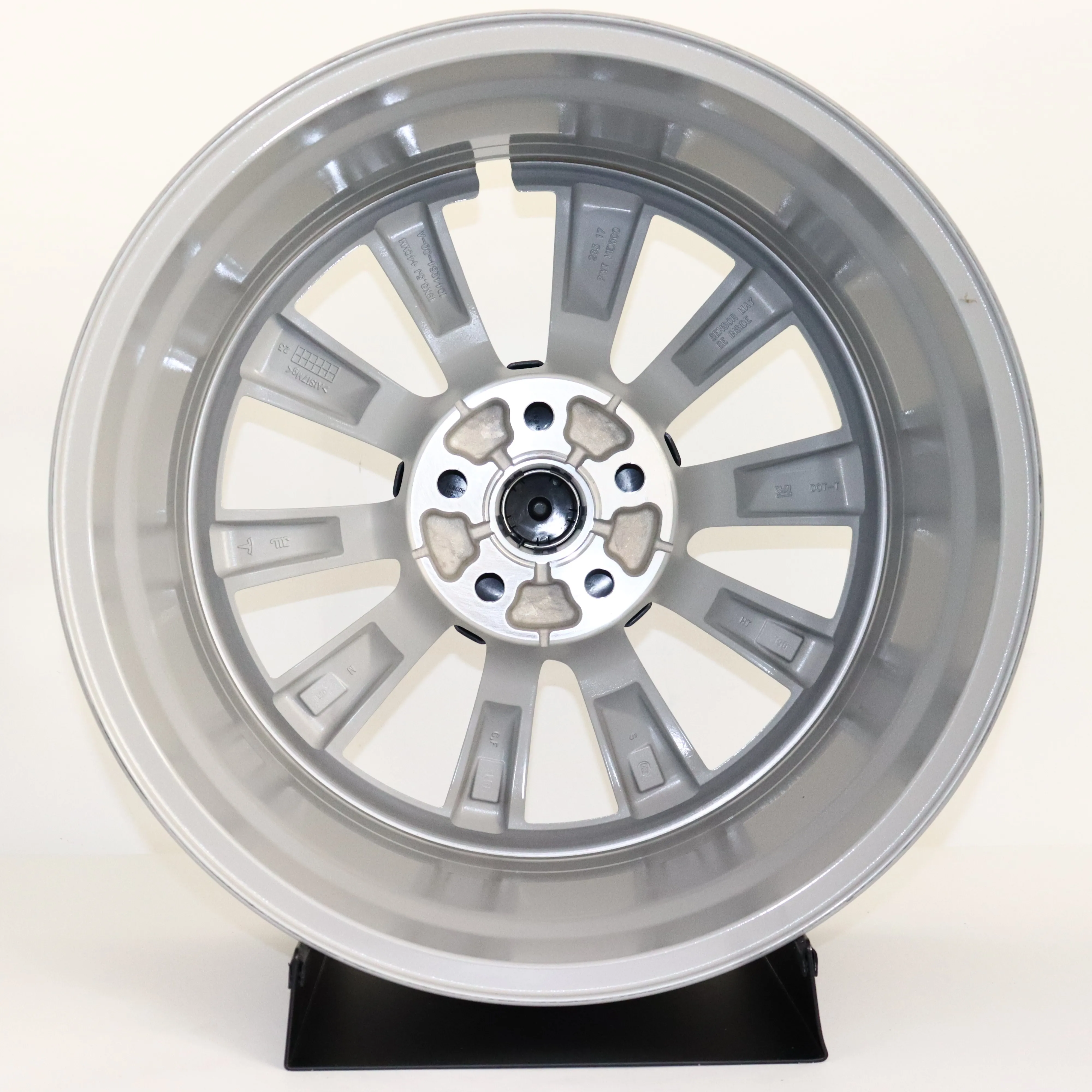 

For Design 19*8.5J Et40 5*11.3 64.1 1044264-00-A 19 Inch Wheels Rims Alloy White Finish Multi-Spoke