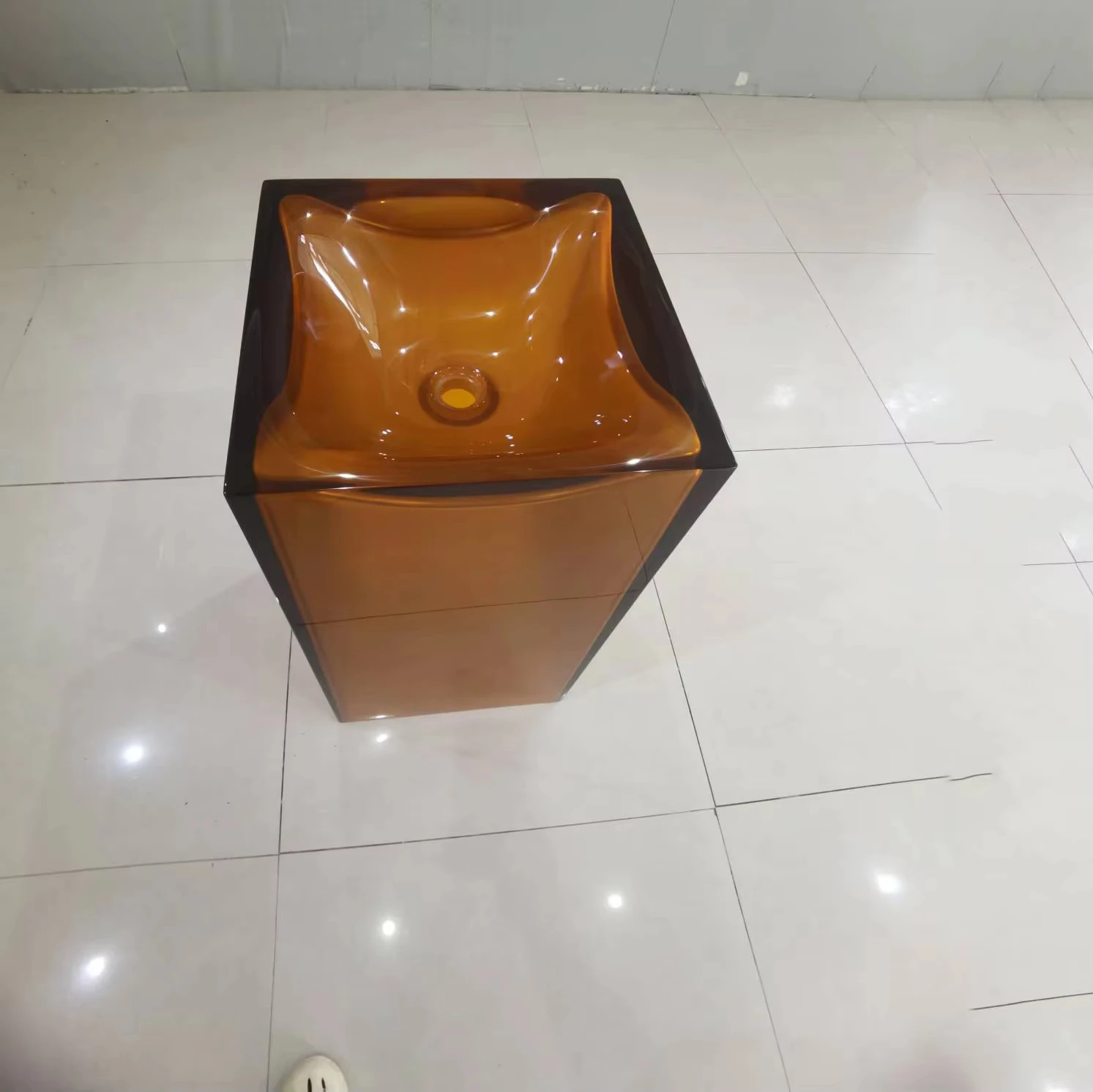 Transparent Resin Pedestal Sink Freestanding Wash Basin Modern Art Column Sink Bathroom Stand Alone Hand Wash Basin for Hotel Ho
