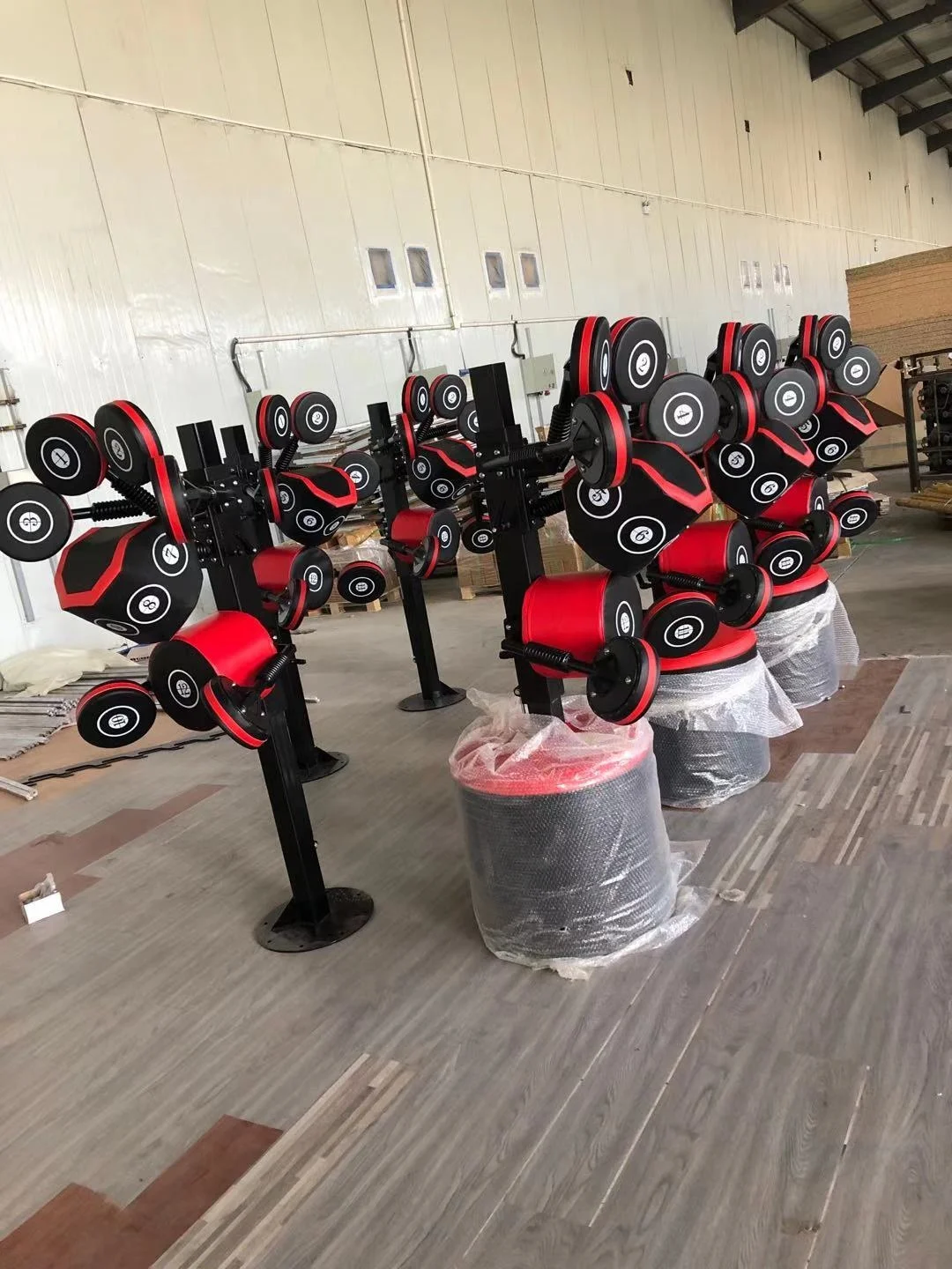 Multi-ângulo de perfuração alvo de parede anel de treinamento comercial ajustável luvas de boxe ginásio trainer suporte caixa mão