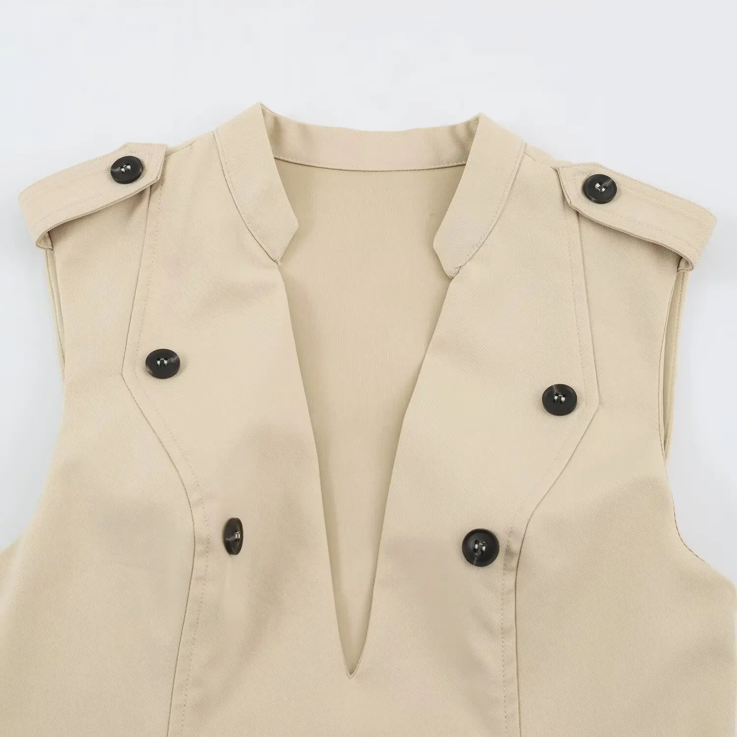 Sommerliches ärmelloses Rüschenkleid für Damen, V-Ausschnitt, hohe Taille, schicke Knopfverzierung, Mini-Kleid, lässiges Damenkleid für den Alltag. – Detail 4