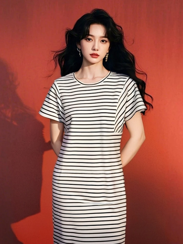 

Korean Sle Lightweight Luxury Color Blo Striped ort Sve T-irt Dr Loose Skin-friendly Straight Cut Midi Dr