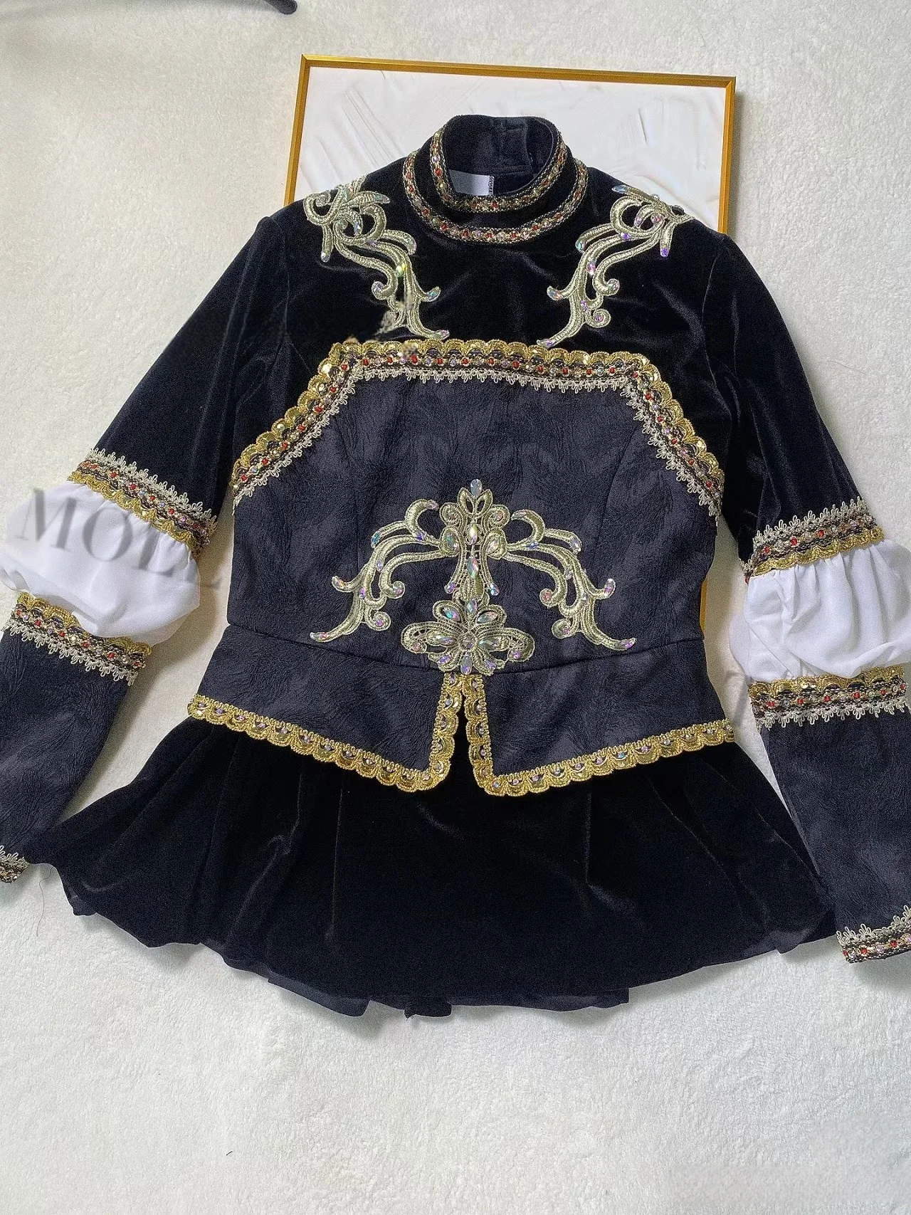 

High-end new ballet prince black gold velvet embroidered professional performance competition uniforms private customization