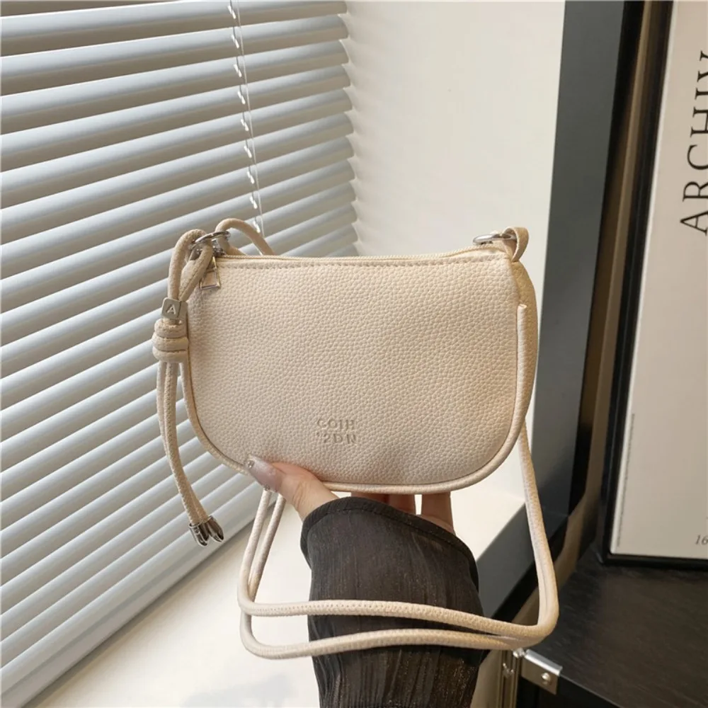 

Fashion Exquisite Women's Shoulder Bag Small Mini Crossbody Bag Leisure Solid Color Commuting Bag Daily