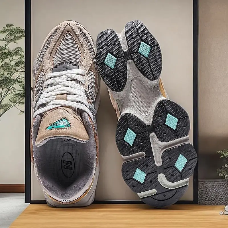 أحذية ترفيهية رياضية قماشية مستديرة الرأس بتصميم شعبي جديد وعصري لصيف 2025، أحذية لوحية مضادة للانزلاق قابلة للتنفس