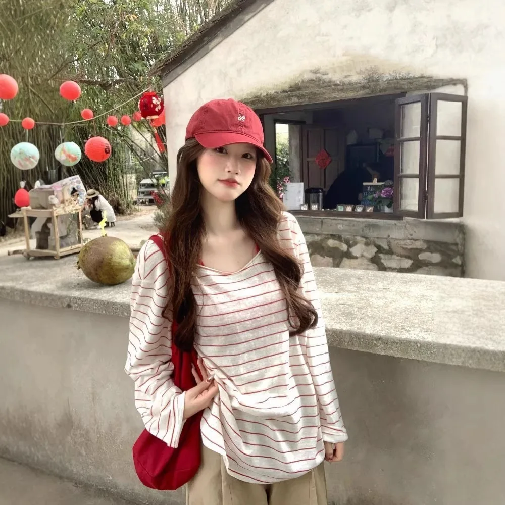 

Red and White Striped Blouse T-shirt Women's 2026 New Relaxed Lazy Wind Loose U-neck Long-sleeved Top