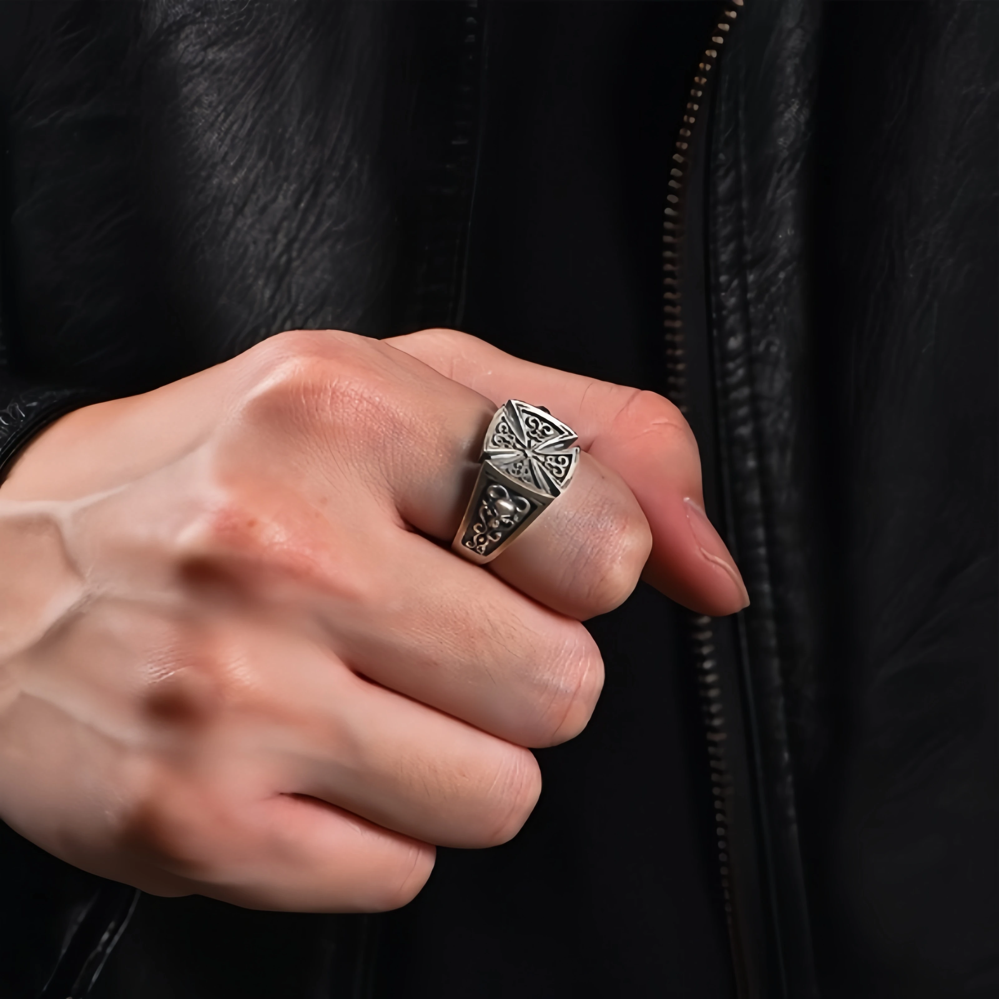 레트로 크루아 드 굴레 로즈 패턴 조절 가능한 오픈 링 - Chrome Hearts Ring 리뷰 및 가격