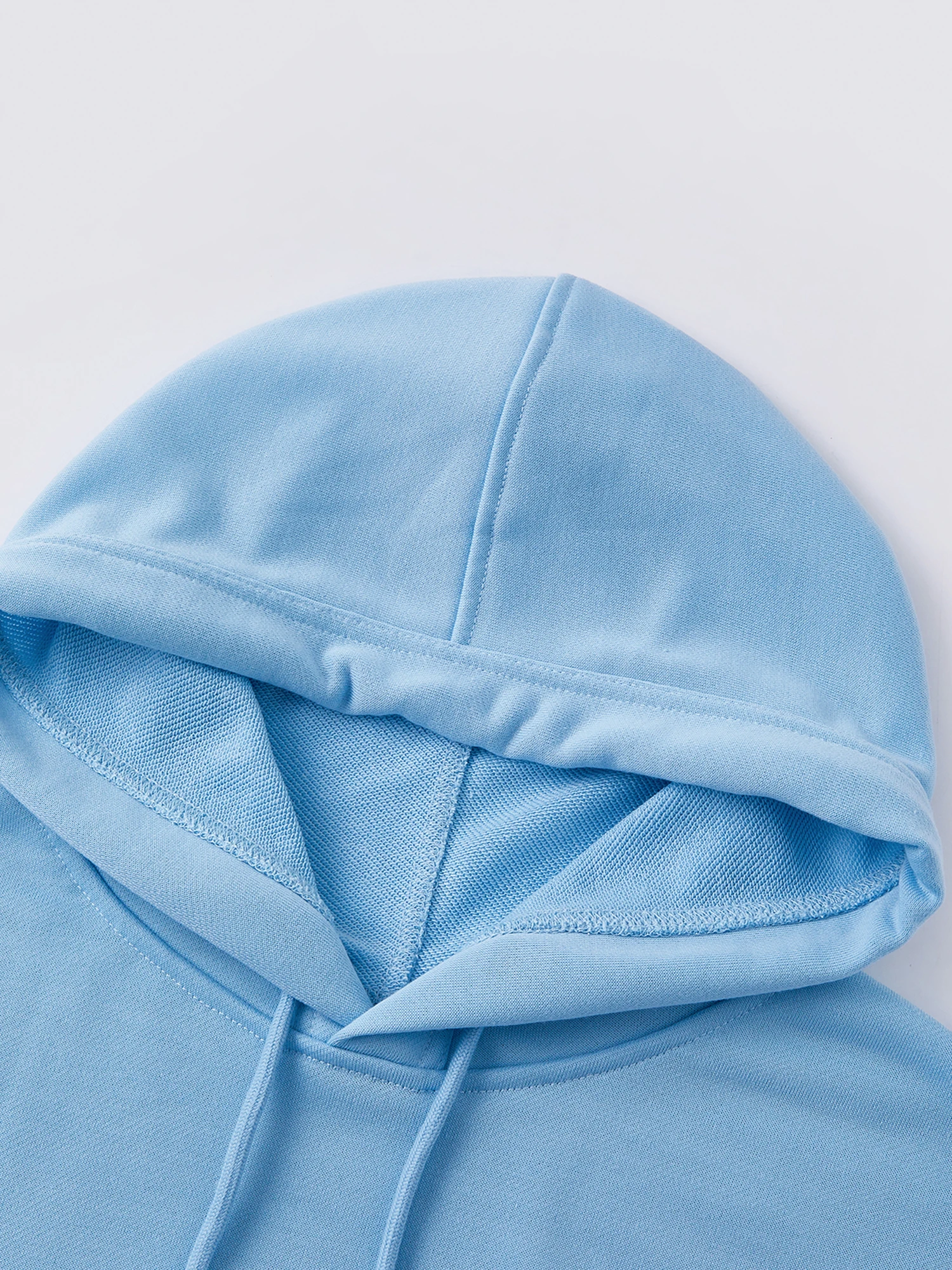 هودي نسائي بقلنسوة مطرز بالزهور وأكمام طويلة وجيب - بلوفر أنيق للارتداء الكاجوال