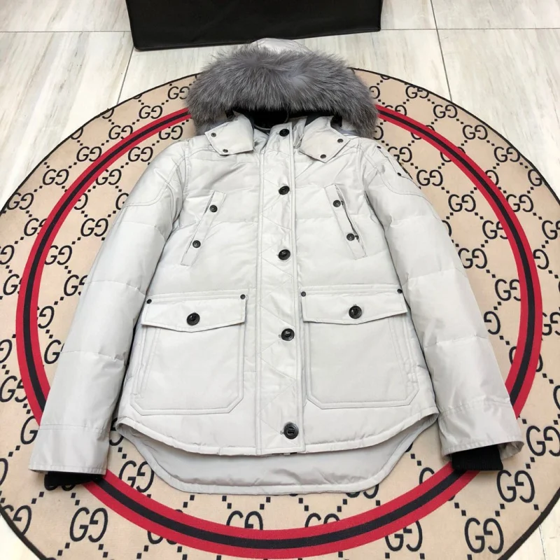 MO*SE KNUCKL*S Solid Color Windproof Crop Puffer Jacket Winter Thick Short Style 90% White Goose Down Female Jacket Womans Coat