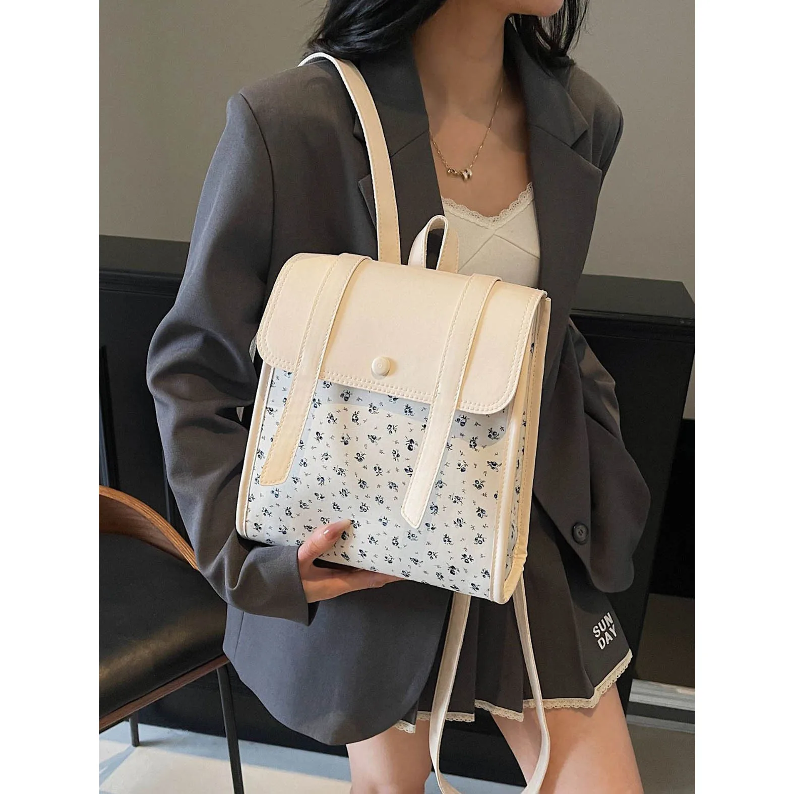 

College style shopping women's backpack 2025 new college student Japanese backpack niche fresh floral backpack