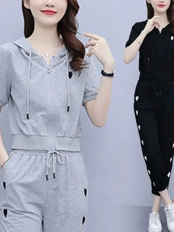 

Модный короткий спортивный костюм с капюшоном для женщин, комплект из двух предметов, стройнящий, омолаживающий, летний 2026, с высокой талией, укороченный.