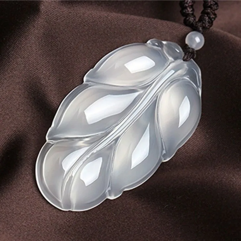 Pendant Pendants Leaves, Golden Branches and Jade Leaves Have A Successful Career. Couples Pendants