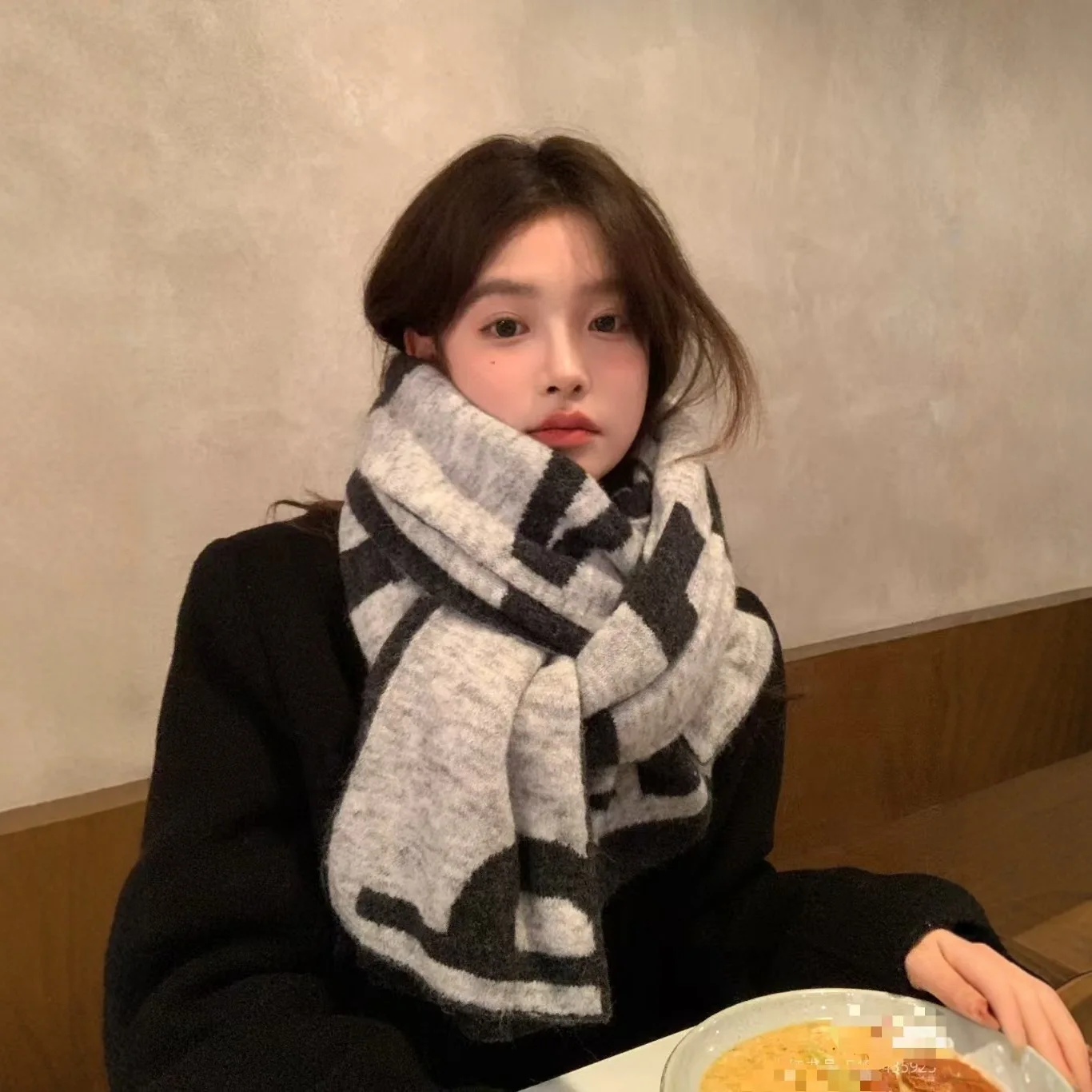 

Winter Warm Women's Scarf & Shawl - Korean Style Letter Print New Atmospheric Neck Wrap