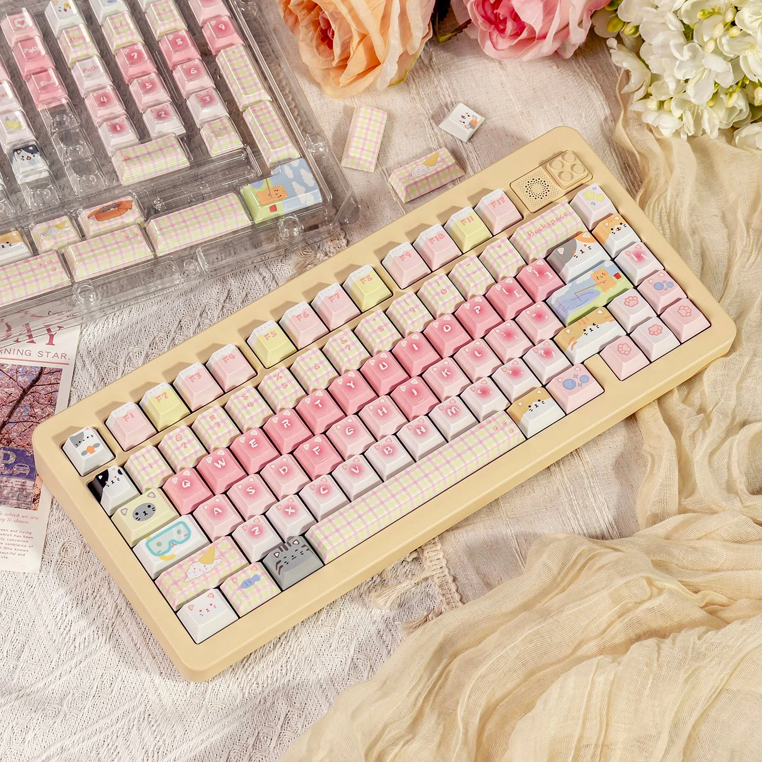 

Cat team keyboard keycaps pink cartoon PBT hot sublimation customization original factory/COA suitable wooting