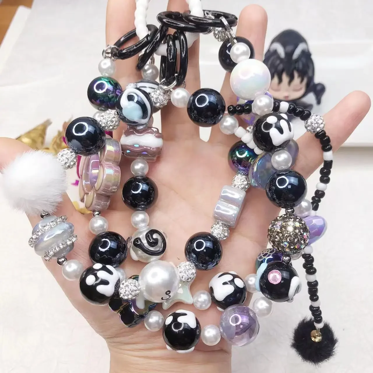 Fashionable Keychains Heavy-Industry Cartoon Beaded Chains Pendant for Key Mobile Phone Bags