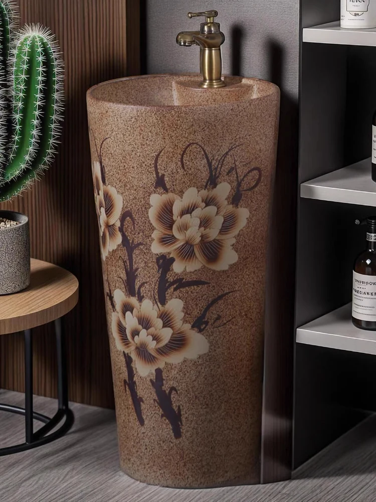 Small Apartment Col…