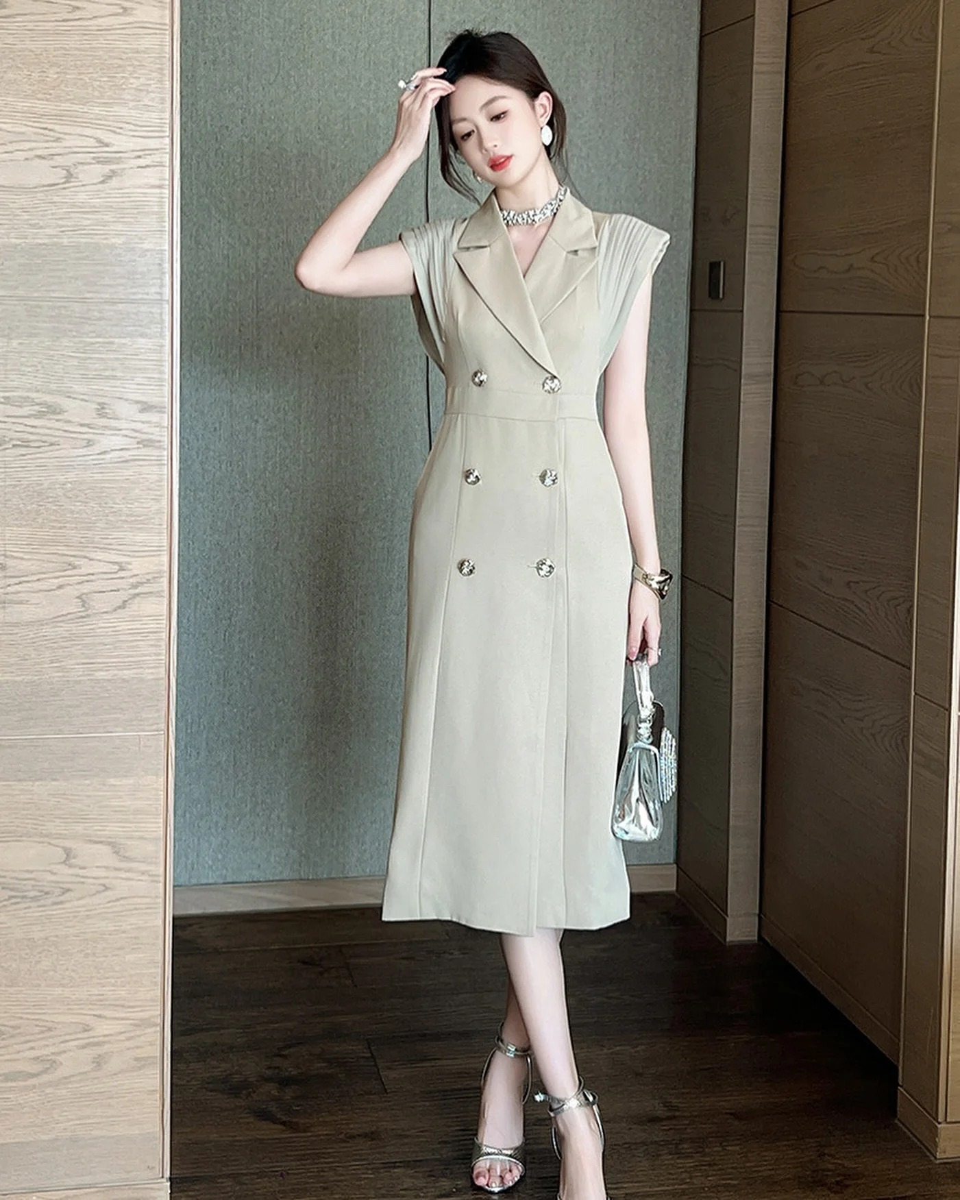 Aangepaste hoge kwaliteit jersey rechte knopen avondjurk delicaat mouwloos v-hals theelengte فسات dhás Antara 2017-