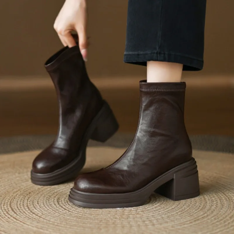 

Round Toe Back Zipper Design Women Ankle Boots Crude Heel Fashion Casual Ladies Boots Platform Hand-made Sewing Botas Para Mujer