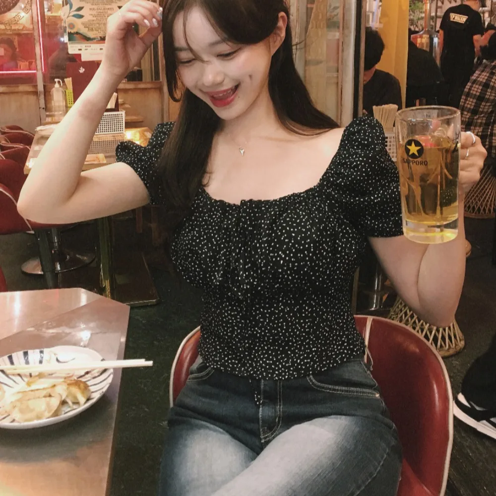 Chique casual doce jovem olhando bolinhas ort sve gola quadrada chiffon feminino topo primavera verão faion versátil