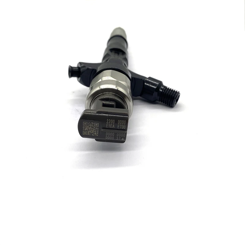 1KD Fuel Inyector Diesel Common Rail Injector 9709500-778 095000-7781 23670-30280 2367030280 095000-7780 for Toyota Hilux