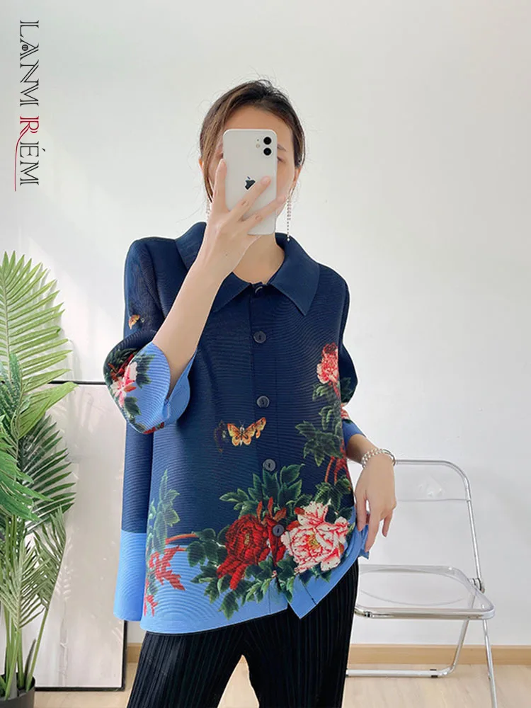 

LANMREM Pleated Printed Shirt Women Turn-down Collar Three Quarter Sleeves Casual Top 2023 Autumn Female Vintage Clothes 2N102