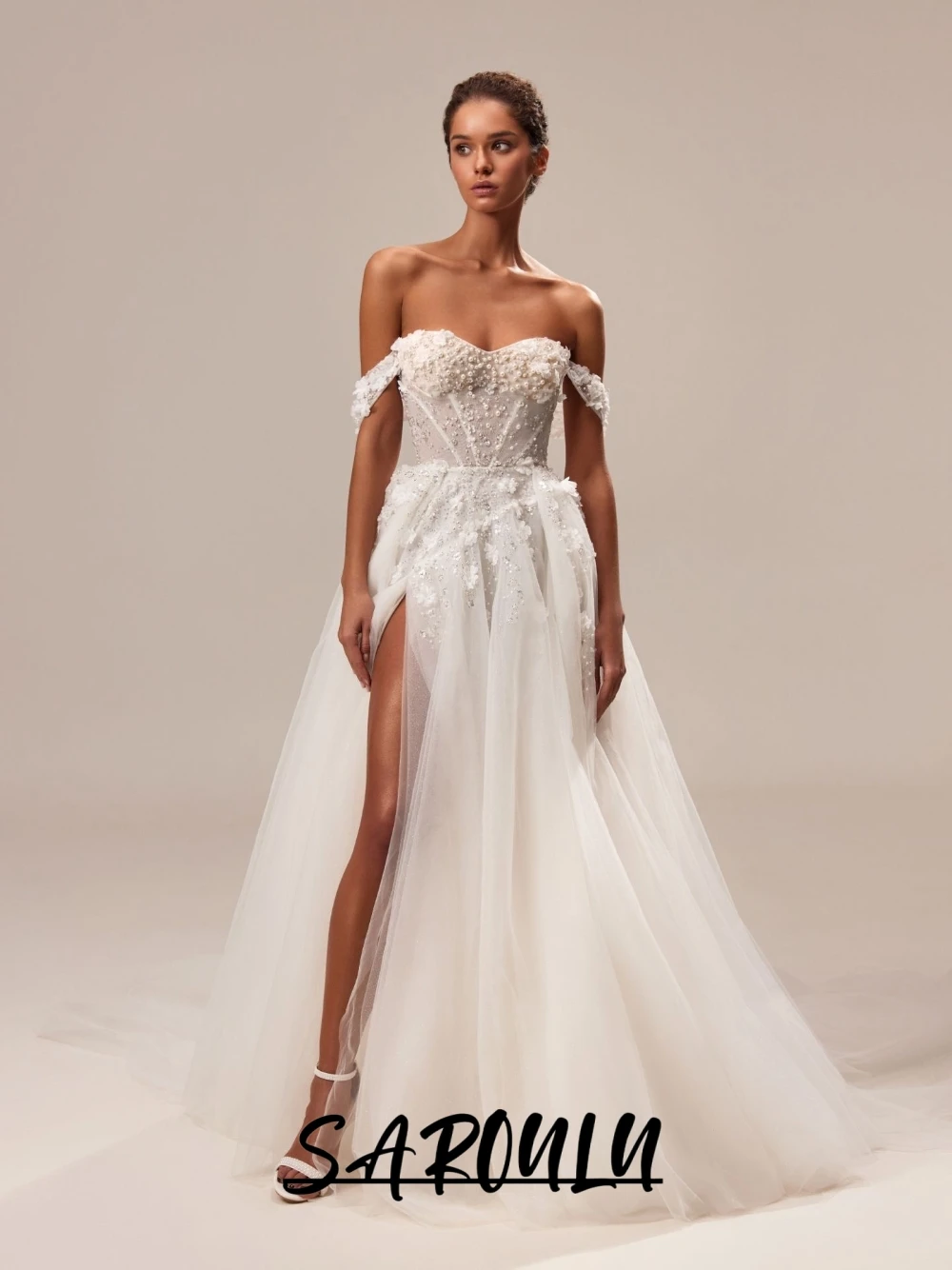 Lightweight Tulle A line Wedding Dress Floral Pearls Slit Customized Bridal Gown Romantic Off-the-shoulder Elegant Bride Wear