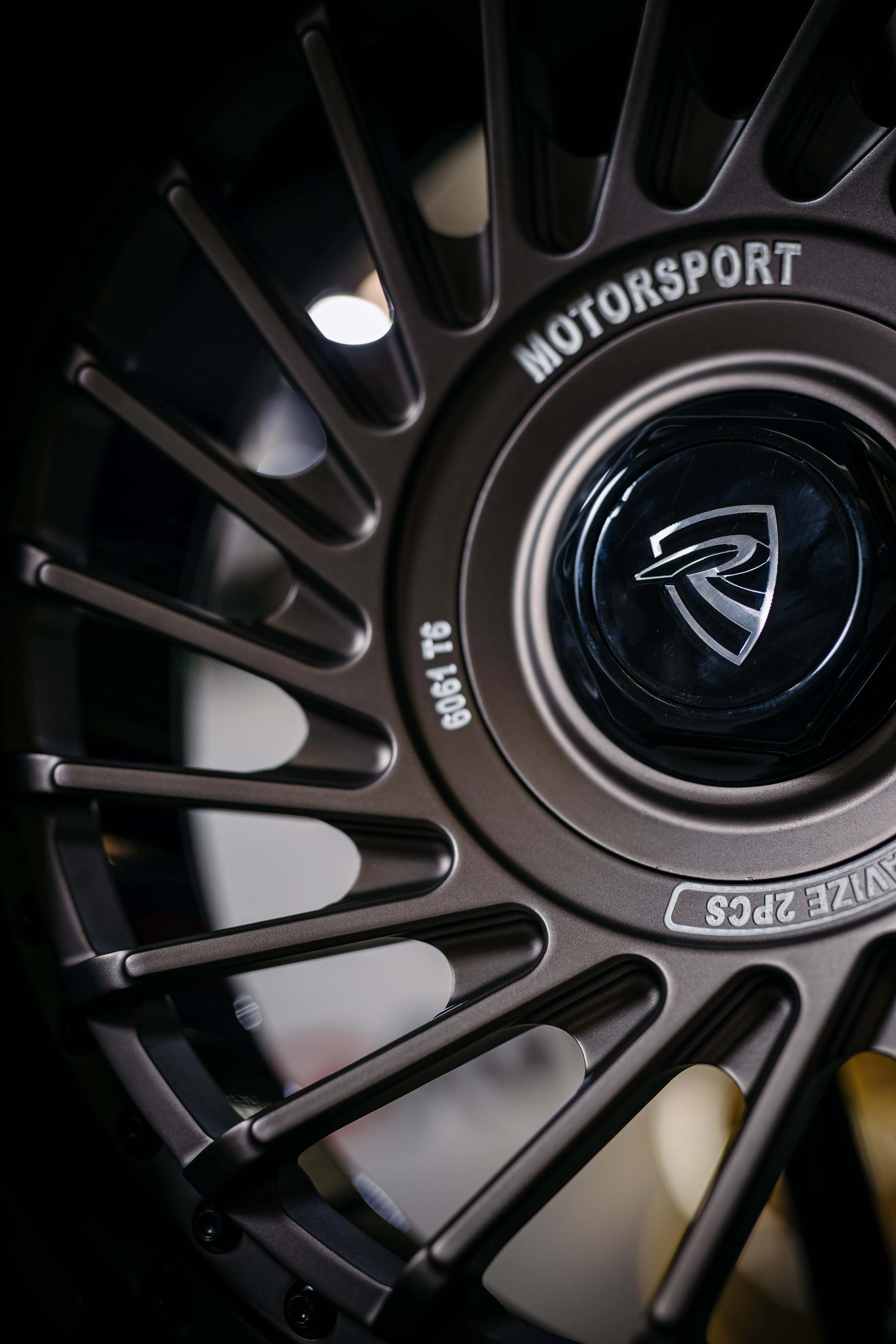 New Style Aluminum Alloy Wheels Carbon Fiber Multi-Spoke Lug Pattern Wheel Rim for Passenger Car