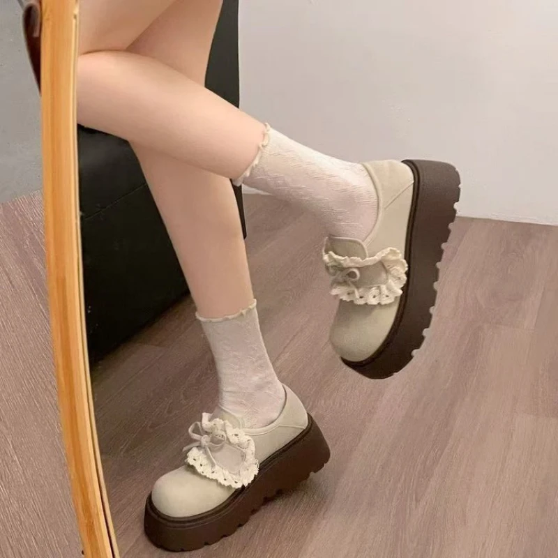 2026 Neue Damen Mary Jane Schuhe mit süßer Spitze und Schleife, Vintage braune Wildleder College-Style Freizeit-Loafer
