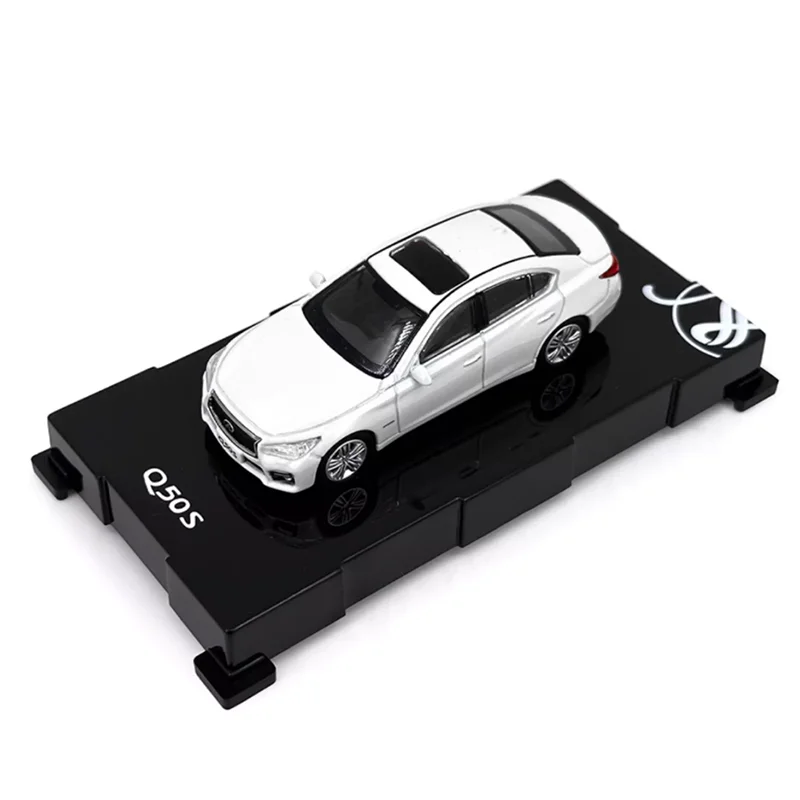 نموذج باودي 1/64 مقياس إنفينيتي Q50S 2014 نموذج سيارة مصنوع من خليط معدني قابل للجمع زخرفة زخرفية