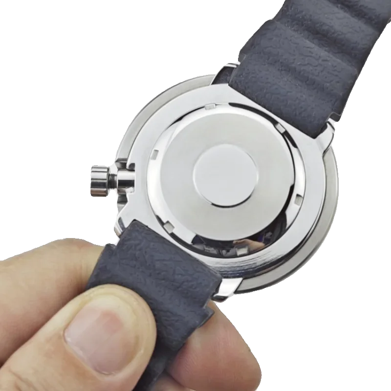 47 мм NH35 Механизм Ночник Водонепроницаемый S Прецизионная сталь Толщина 18 мм Корпус Полностью автоматические механические часы Новый стиль