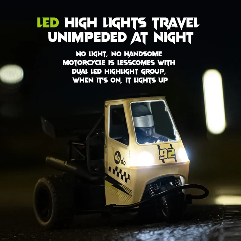 S810 Three Wheels RC Car With Lights Spray 2.4G Remote Control Electric High Speed Emulation Motorcycles Toys For Kids