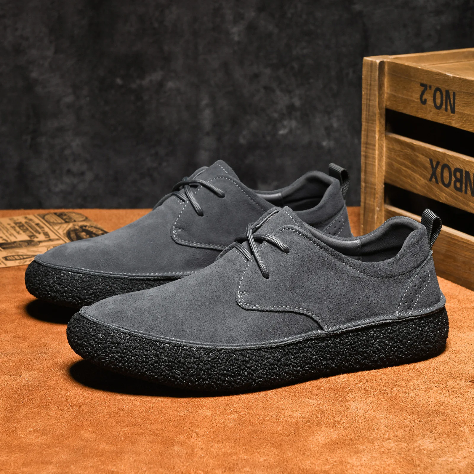 Zapatos para hombre, nuevos zapatos informales de cuero esmerilado de otoño con cordones para hombre, zapatillas planas ligeras y cómodas para conducir, zapatos Oxford para exteriores para hombre
