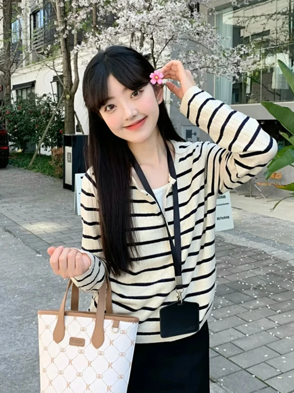 

Женская трикотажная кофта больших размеров в корейском стиле с круглым вырезом, в полоску, с длинным рукавом, базовый слой, утягивающий топ для осени