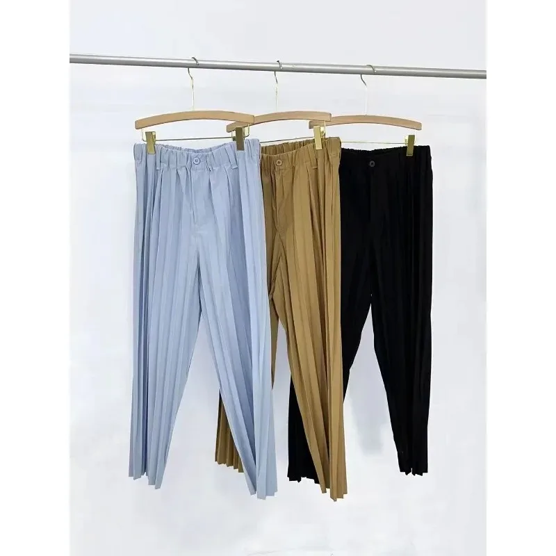 Miyake จีบผู้ชายใหม่ชุดลําลองเสื้อแขนยาว Elasticated ยืดเข็มขัดขาตรงกางเกงริ้วรอยฟรี