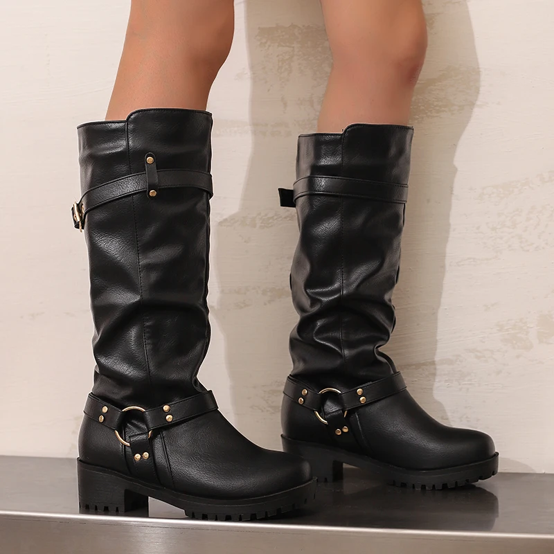 Botas vaqueras retro de talla grande con hebilla triangular, remaches, punta redonda, tacón grueso y cinturón, estilo caballero, sin cordones