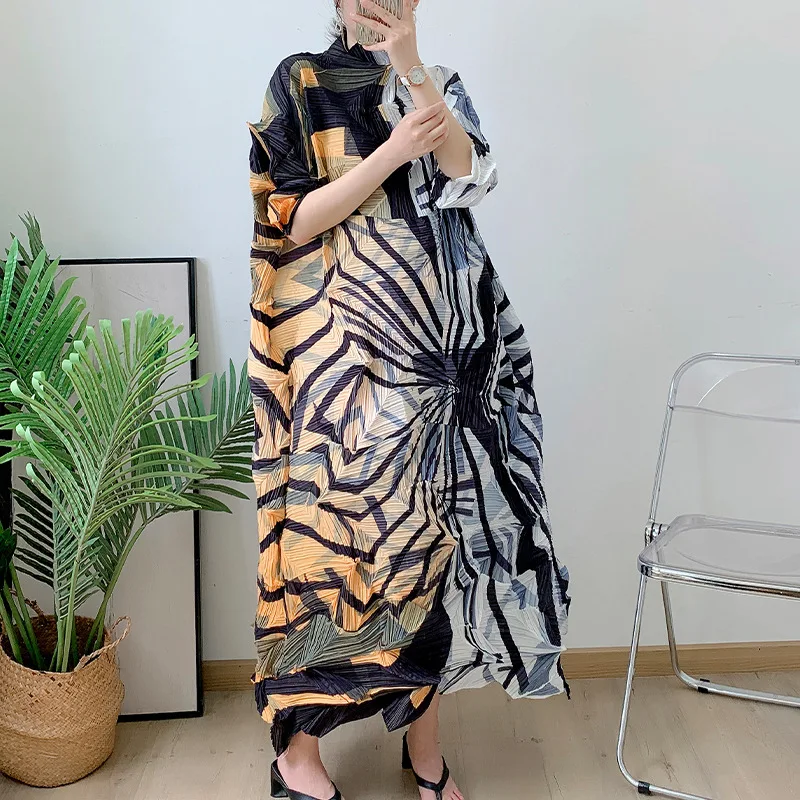

Printed Diamond Pleated Dress Women's Autumn 2023 Pleated Large Size Slimming Western Style Long Dress