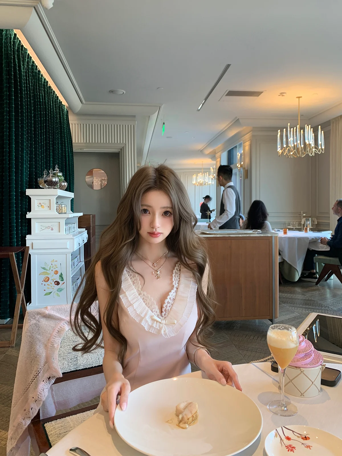 

Retro Pleated Lace Trim Splice Waist Cinching Dr Girl's Secret Korean Sle Breathable Polyester Fiber V-Ne Zipper Closure