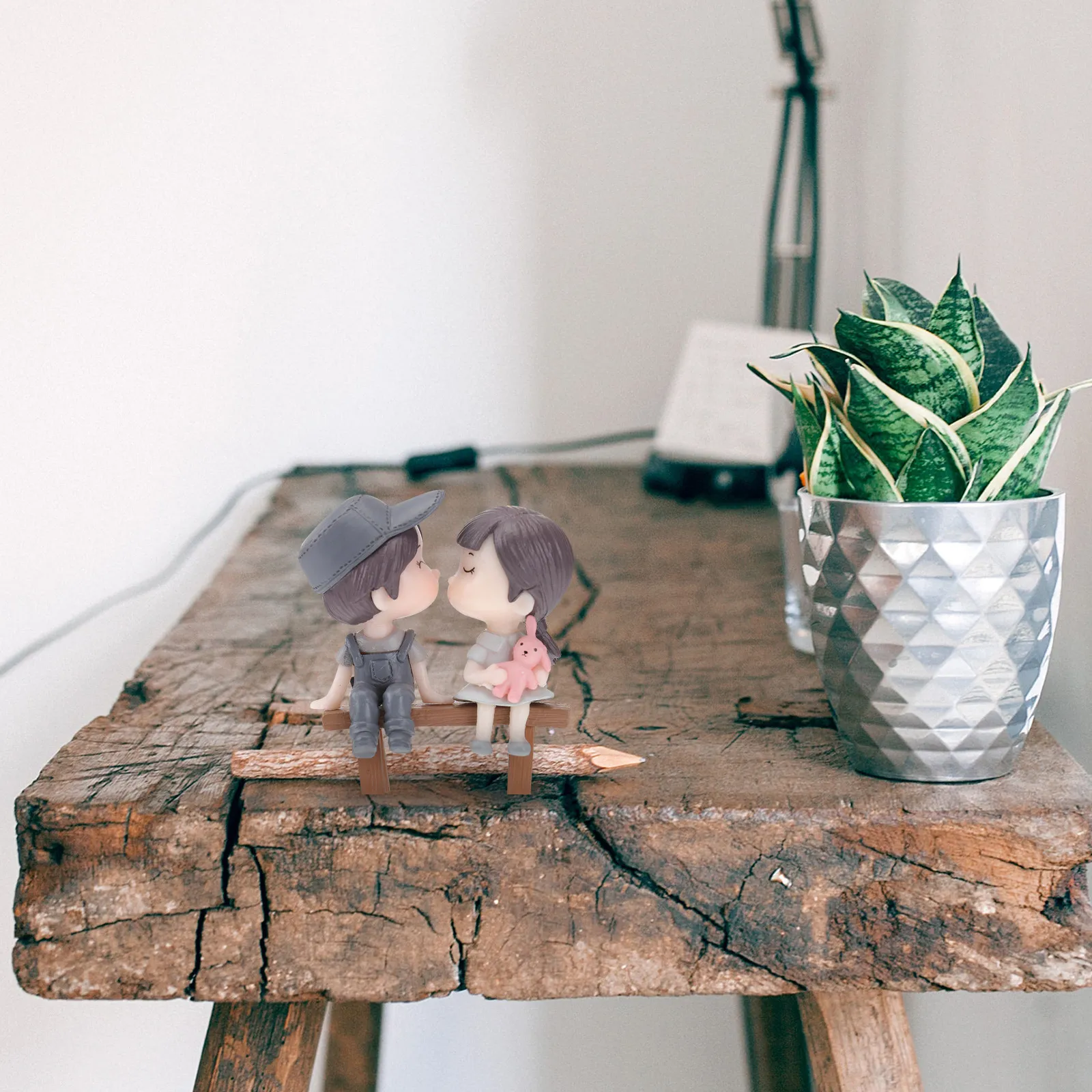 

2Sets Couple Decor Creative PVC Mini Stool Sculpture Indoor Outdoor Garden Ornament Home Art Decorative Gift for Lover Garden