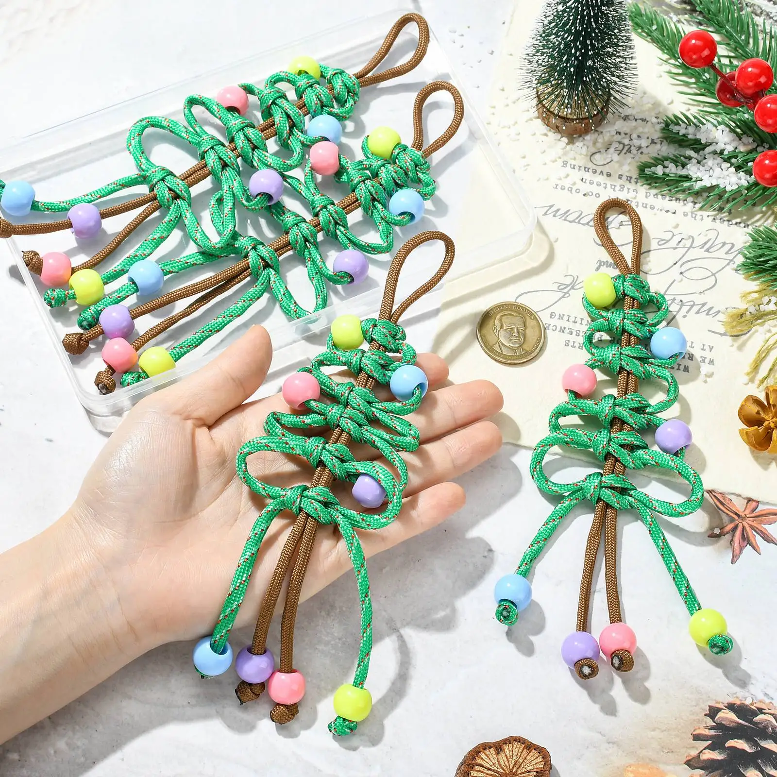 PandaHall 4 Stück Polyester-Hängeornamente für Weihnachtsbäume, grün, 205 x 74 mm, für Weihnachten, Feiertage, Schmuckherstellung, Basteln – Detail 4