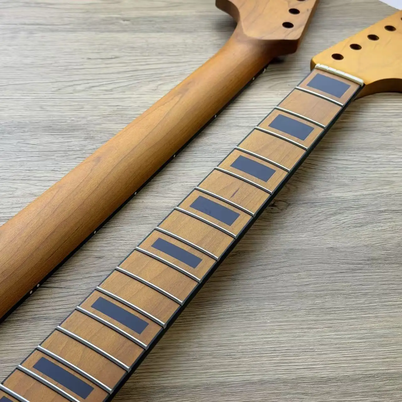 JA Electric Guitar Neck 24-inch Scale Grilled Maple Body Maple Fingerboard Replacement Guitar Neck for Electric Guitars