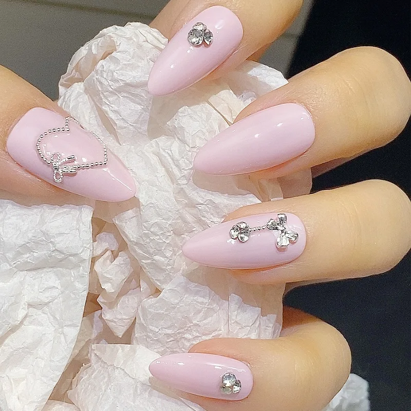 10 ピース/ロットかわいいゴールドシルバー弓ネイルチャーム合金日本ちょう結びリボン金属アクセサリーネイルアートの装飾