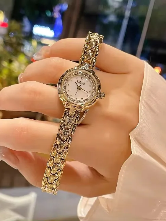 New fashion light luxury trend all-match exquisite small women's watch quartz watch ladies watch luxury highquality women's gift