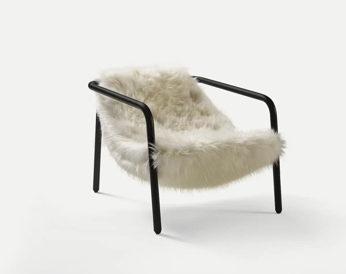 

Italian Modern Metal Frame Leisure Chair Puff Sheep Fur Reclining Lounge For Home Furniture For Living Room Hotel Salon Villa